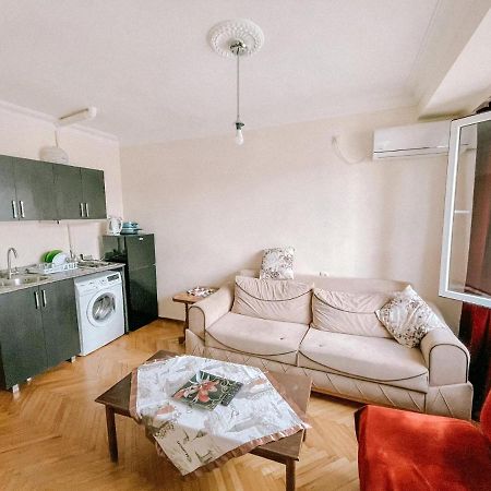 Naira Apartment Batumi Eksteriør bilde