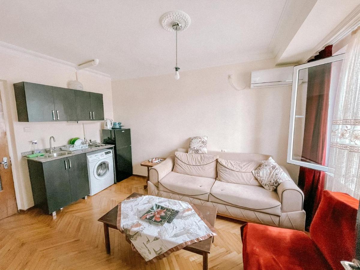Naira Apartment Batumi Eksteriør bilde